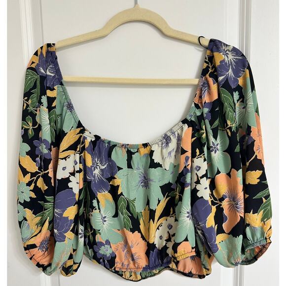 🌸 Sienna Sky Floral Cropped Blouse | Size XL | Romantic & Ready to Slay 🌸 - Picture 2 of 3